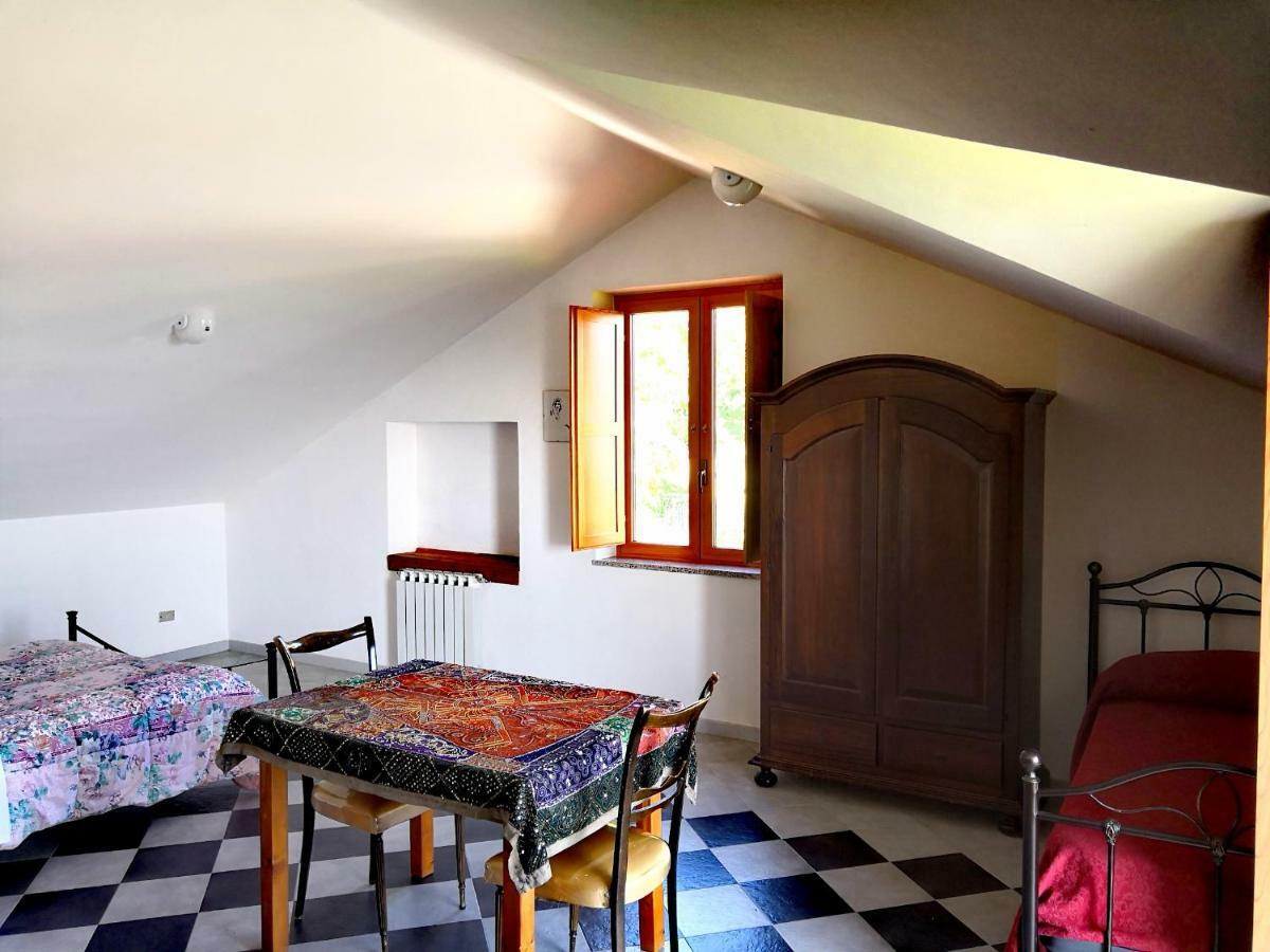 Вилла Agriturismo Il Castagno Аджерола Экстерьер фото